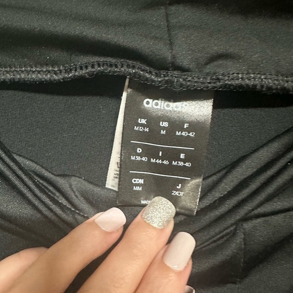 Adidas leggings Women’s Size Medium - Picture 2 of 3